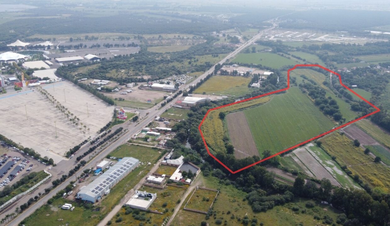 WhatsApp Image 2025-10-21 at 2.09.57 PM (2)