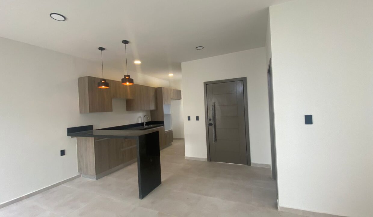 5f946b5c-7d70-436f-aaa6-1796c44c499b