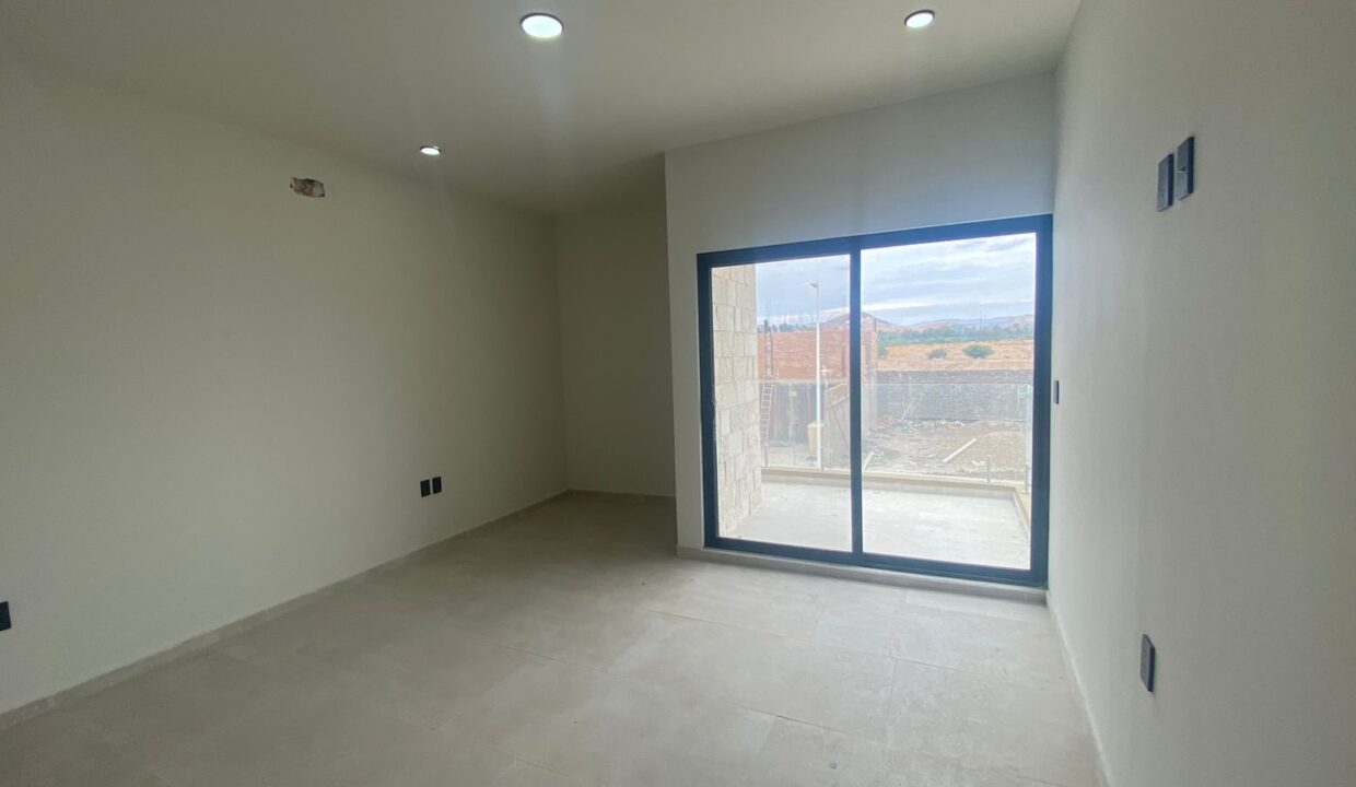 8258b2d9-a0c9-456e-8918-285fc63be3f2