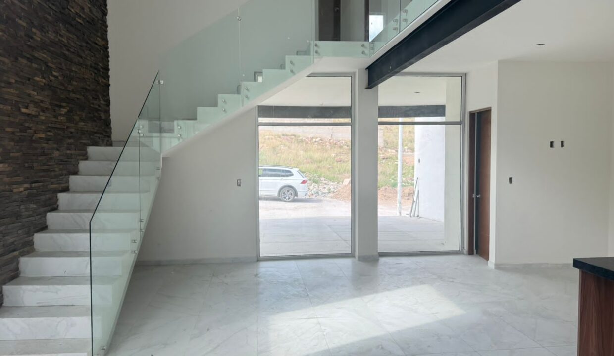 WhatsApp Image 2025-08-21 at 1.55.40 PM (7)