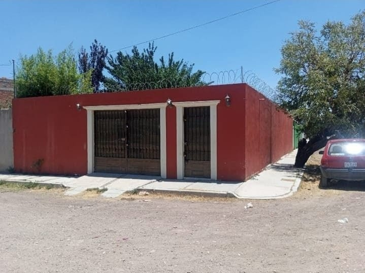 8a67e5ee-608a-4c35-96e3-5fdf27573f8f